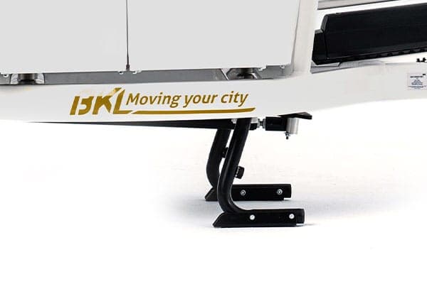 BKL TWC Box Drive — cric lateral