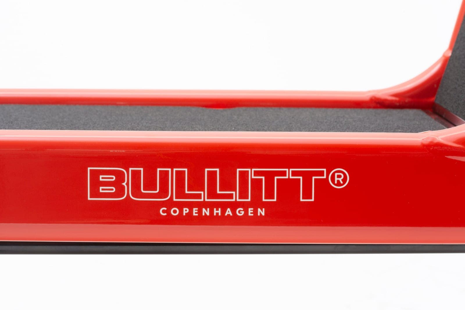 eBullitt 6100 — detaliu lateral