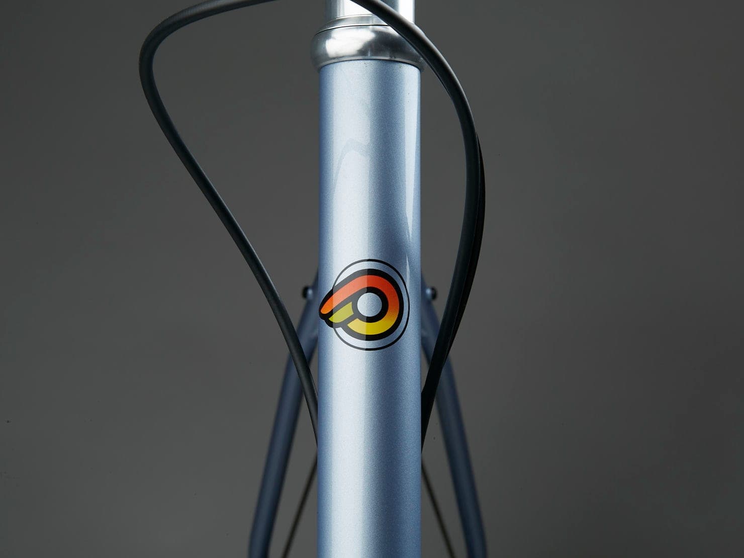 Omnium × Cinelli Supercargo — logo Omnium pe tubul frontal